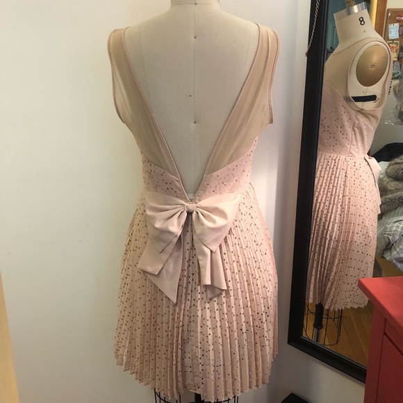 Cutest bridesmaids, spring cocktail, sexy dress! - Picture 4 of 7